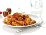 Rigatoni con albóndigas