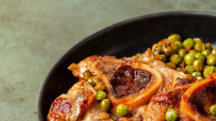 osobuco con guisantes