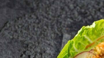 wrap de lechuga con camarones