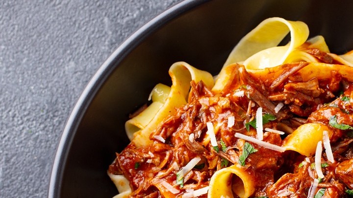Pappardelle con salsa de tomate asado