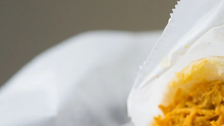 arepa de pollo mechado