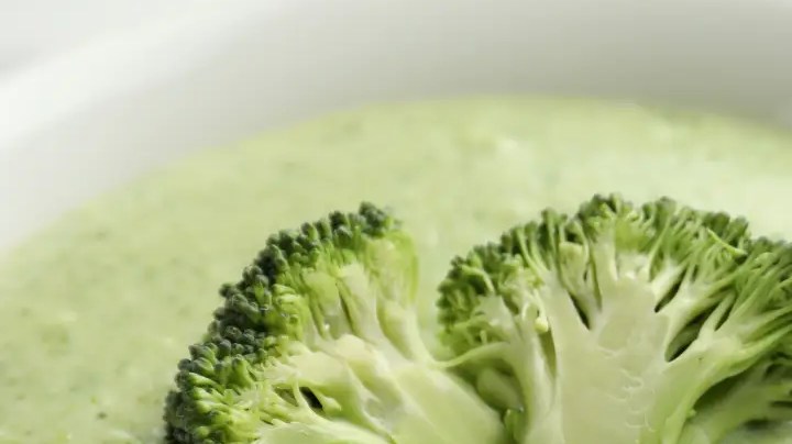 crema de brocoli y queso azul