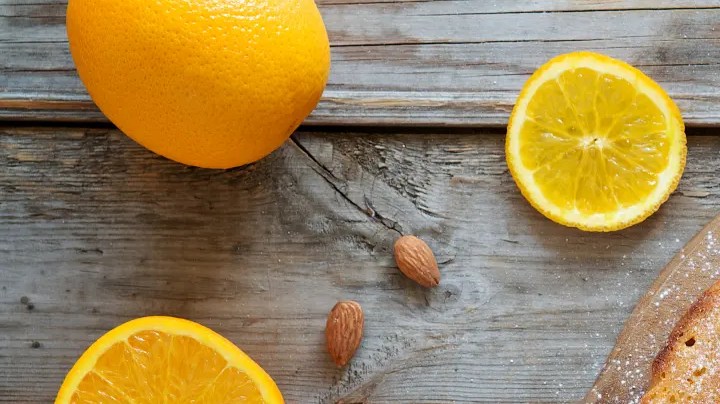 bizcocho de naranja con almendras