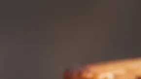 sandwich de pollo con queso derretido