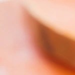 Plato con muchos buñuelos de calabaza con azúcar rebosados