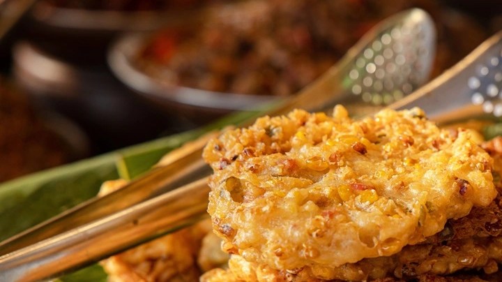 Fritters de maíz africanos