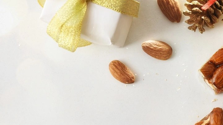 turrón de almendras caramelizadas