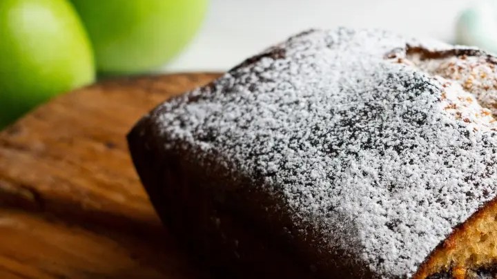 bizcocho vegano de plátano con chispas de chocolate