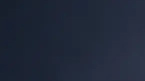 ensalada de tomate, alfalfa y pepino