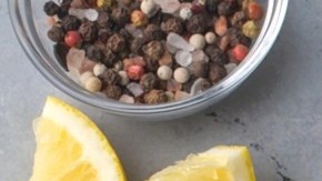 Arroz con zanahoria, maíz y guisantes