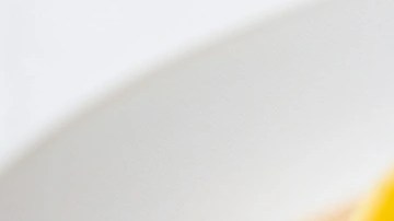 Plato de pastas con mousse de tocineta