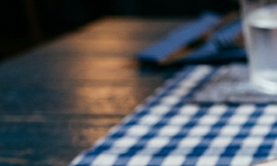 Paté de queso azul sobre unas rodajas de pan