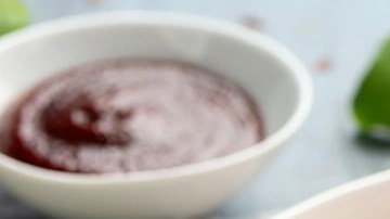 Rigatoni con pollo en salsa de zanahoria