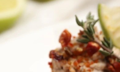 Paté de oporto sobre unas tostadas de pan