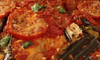 plato blanco con berenjenas a la toscana con ricotta