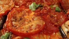 plato blanco con berenjenas a la toscana con ricotta