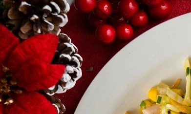 Ensalada de maíz salteado con pollo