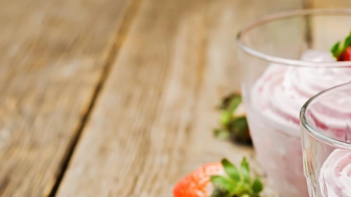 Mousse de fresa y queso fresco
