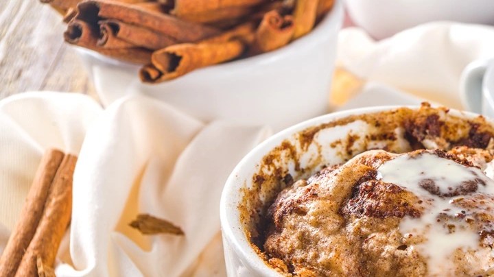 cinnamon roll mug cake