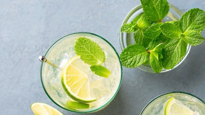 Limonada de hierbabuena