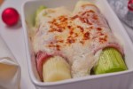 Puerros gratinados con jamón y queso
