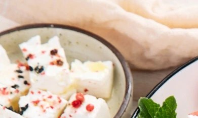 Ensalada fresca de sandía pepino y queso feta