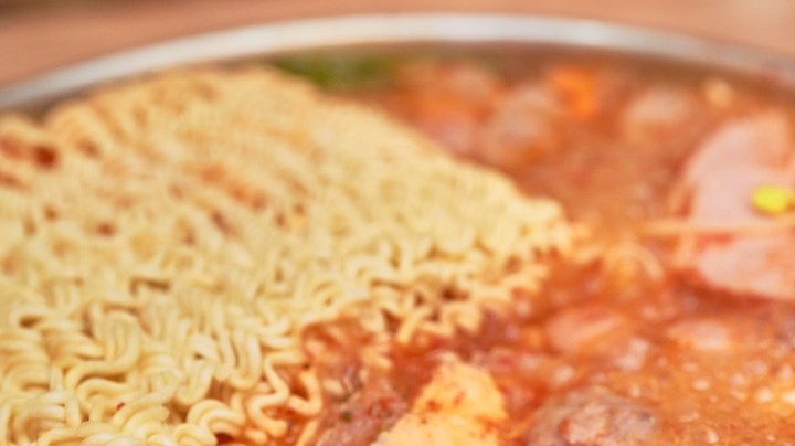 Guiso de fideos con chorizo
