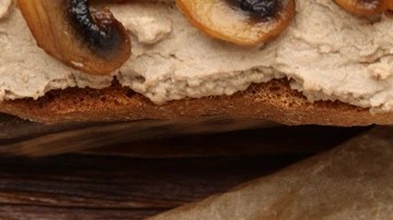 Paté de cerdo con setas