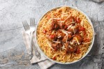 guiso de fideos con carne