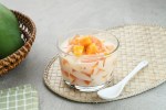 Gelatina de coco con frutas