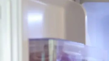 comida cocinada en el refrigerador