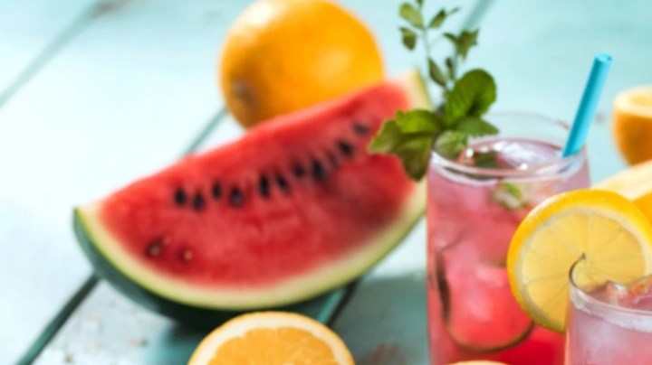 Bebida veraniega de frutas