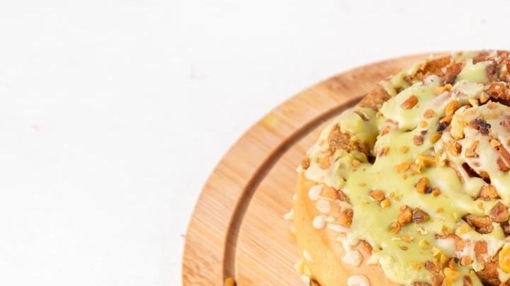 Cinnamon Rolls con pistacho y canela