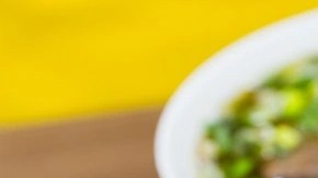 Guiso de fideos con carne y verduras