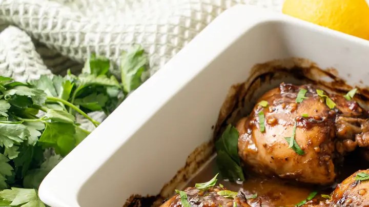como cocinar muslos de pollo en casa