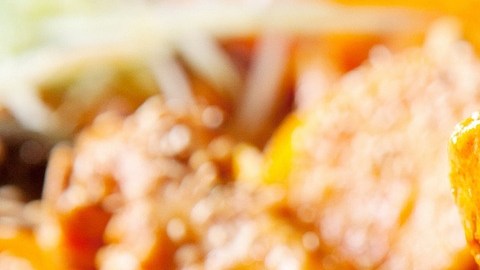 Guiso de fideos con pollo y verduras