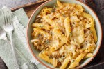pasta con cebolla caramelizada y queso crema