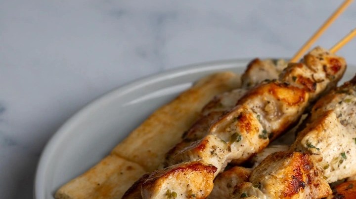 souvlaki de pollo