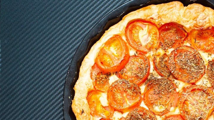 Tarta de tomate y mostaza