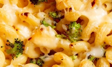 macarrones con coliflor, brócoli y queso
