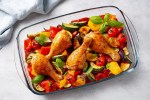 Muslos de pollo con verduras al horno