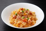 arroz con champiñones y salchichas