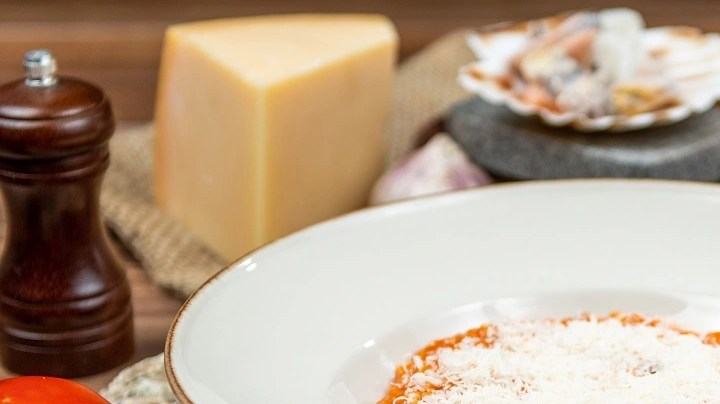 arroz cremoso con tomate y queso