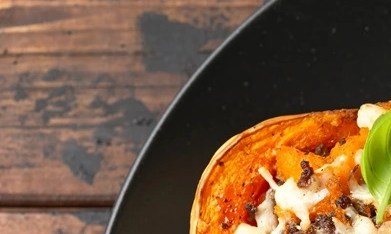 Calabaza rellena de carne y queso