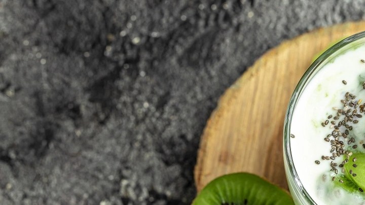 mousse de yogur con kiwi