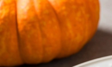 Ñoquis de calabaza en un plato blanco